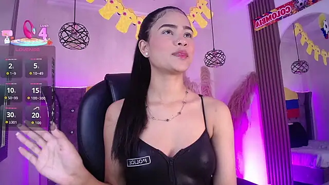 Snapshot of Violet_Collins1 chatting on 07.17.26 Violet Collins1 online show from 07.17.26