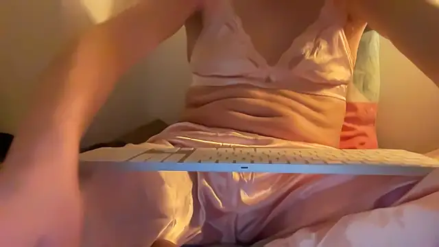 B4by Pink online show from 01.15.26