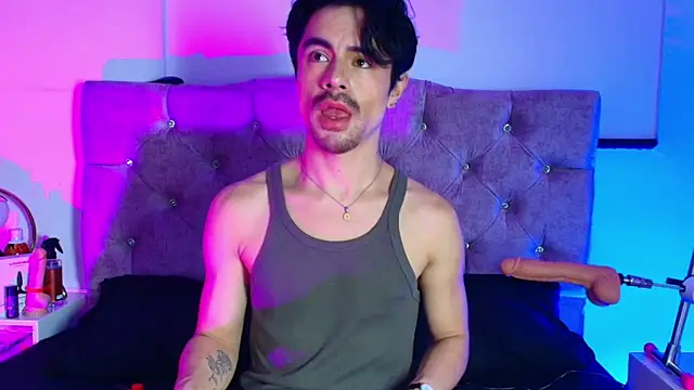 Ethan Briggs  online show from 03.05.26