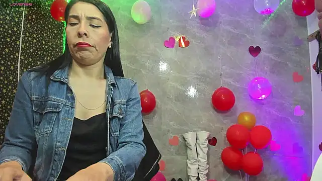 adellelennoxx online show from 02.20.26