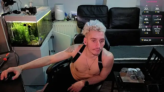 Rayzel White online show from 02.02.26