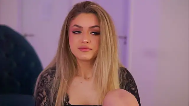 NayaQuinn online show from 01.18.26