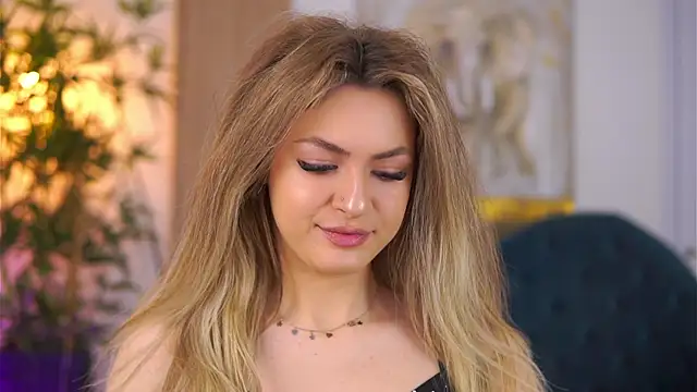 NayaQuinn online show from 02.03.26