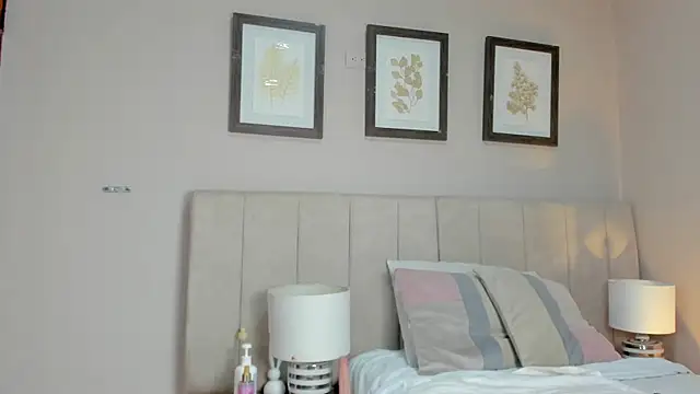 Snapshot of isabela__x chatting on 07.18.26 isabela x online show from 07.18.26