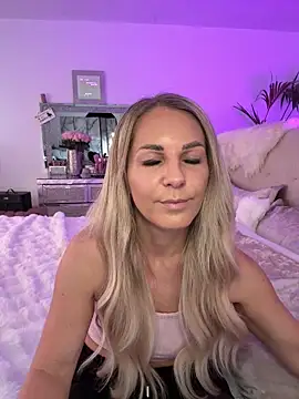 JulieSol online show from 02.08.26