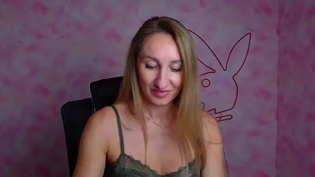 Diana Sweeet  online show from 04.25.26