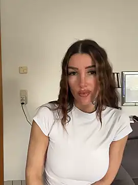 Snapshot of NovaLushhh chatting on 02.04.26 NovaLushhh online show from 02.04.26