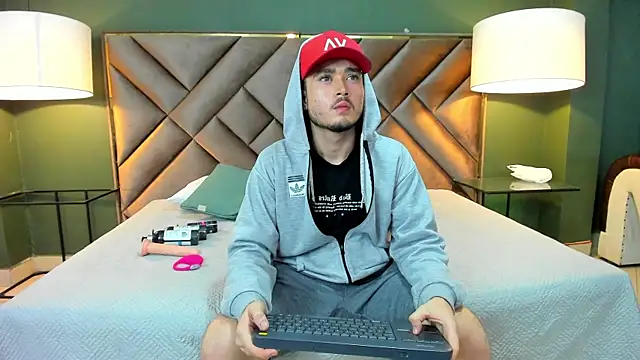 Salvattore Muller online show from 04.20.26