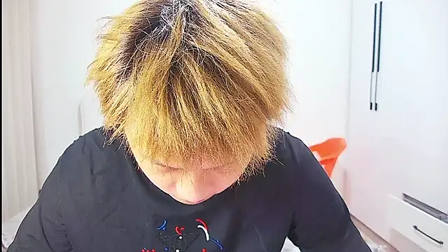 Chocolates-001 online show from 06.18.26