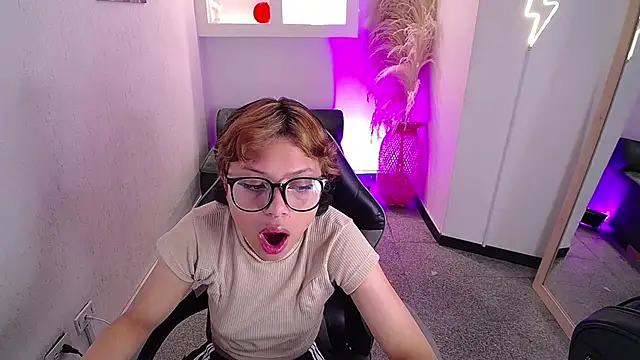 melodyy as online show from 02.21.26