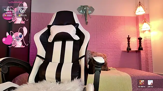 Dulce Stormy online show from 02.20.26