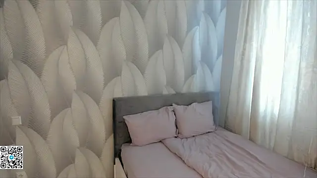 Snapshot of SonyaNowak chatting on 03.04.26 SonyaNowak online show from 03.04.26