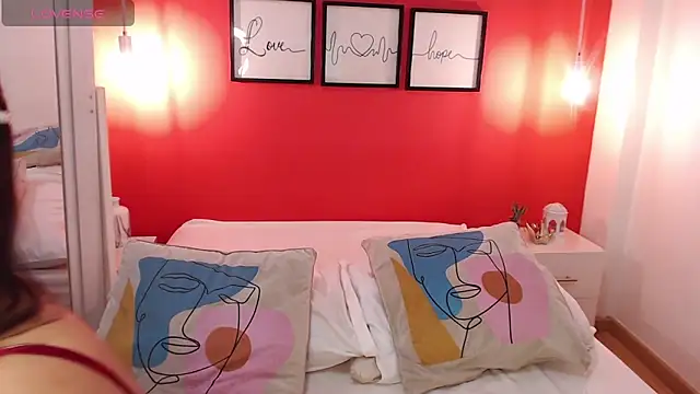 MaddyOwens 5 online show from 04.17.26