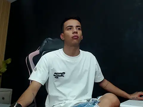 MaximoGrayy online show from 01.17.26