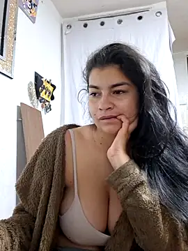 Snapshot of Scarlett_Hot69 chatting on 06.12.26 Scarlett Hot69 online show from 06.12.26