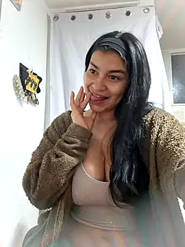 Snapshot of Scarlett_Hot69 chatting on 07.22.26 Scarlett Hot69 online show from 07.22.26
