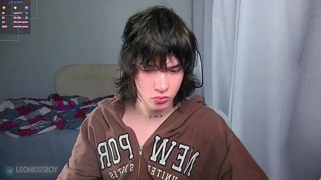 LeonBoykisser online show from 06.10.26