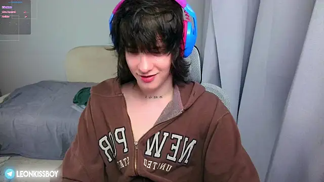 LeonBoykisser online show from 06.11.26