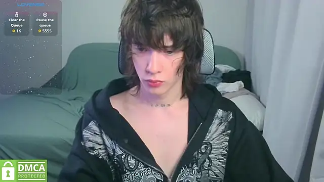 Snapshot of LeonBoykisser chatting on 08.08.26 LeonBoykisser online show from 08.08.26