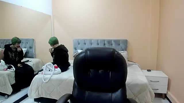 Snapshot of Bela_Craxkerr chatting on 02.25.26 Bela Craxkerr online show from 02.25.26