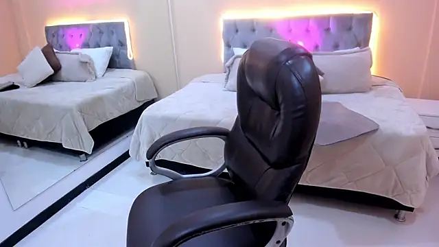 Snapshot of Bela_Craxkerr chatting on 03.03.26 Bela Craxkerr online show from 03.03.26