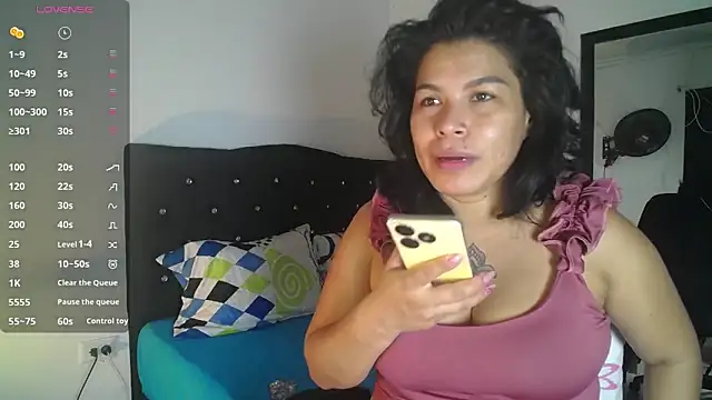 Snapshot of Aurora_sanchess chatting on 03.04.26 Aurora sanchess online show from 03.04.26