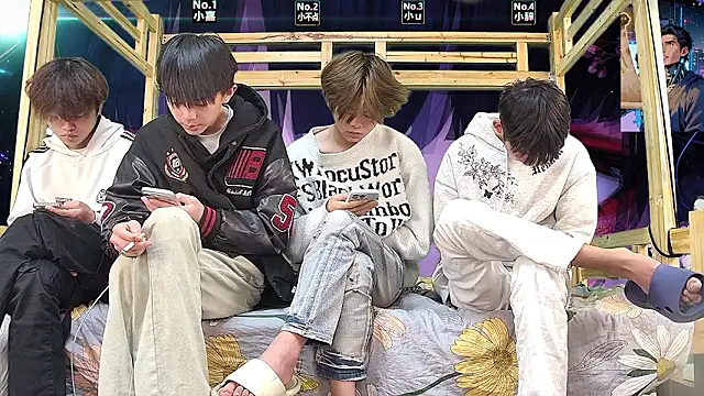 xiaohuangren01 online show from 03.16.26