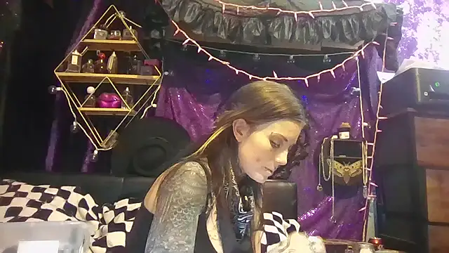 allymoon1369 online show from 04.18.26