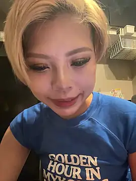 BADBITCHISAKI online show from 03.21.26