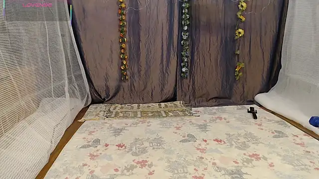 KatelinPepperworth online show from 04.05.26