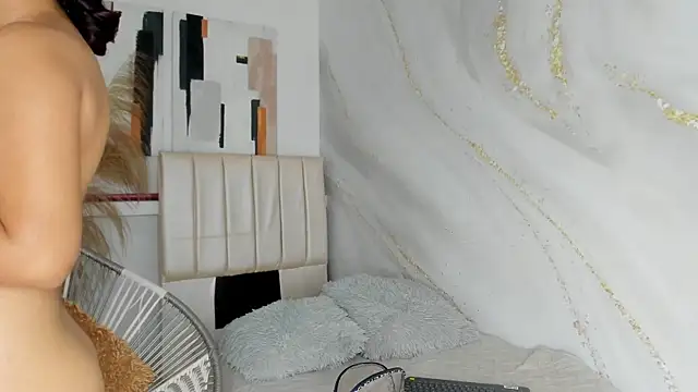 sofia laverde online show from 04.04.26