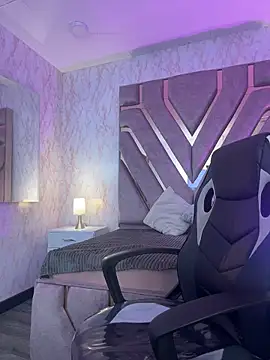 elodie rouge online show from 04.14.26