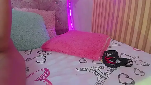 lovely  kiss   online show from 03.23.26