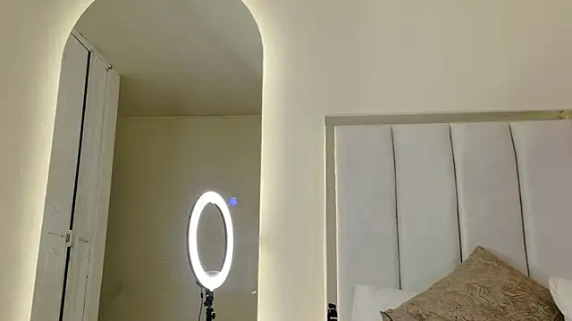 Snapshot of Valen_Sm chatting on 02.11.26 Valen Sm online show from 02.11.26