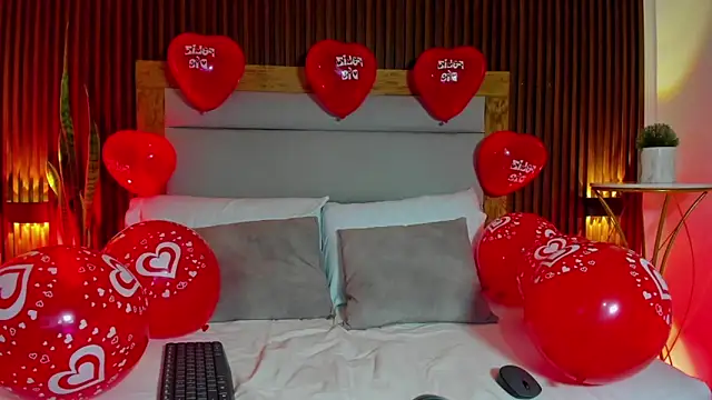 Snapshot of ivette_swan chatting on 02.14.26 ivette swan online show from 02.14.26