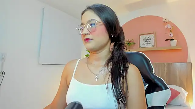 ivette swan online show from 04.18.26