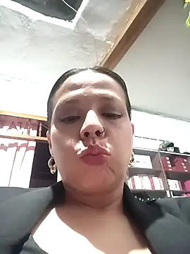 RossyAlvarez online show from 04.18.26