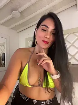 Snapshot of Miaswwe chatting on 02.17.26 Miaswwe online show from 02.17.26