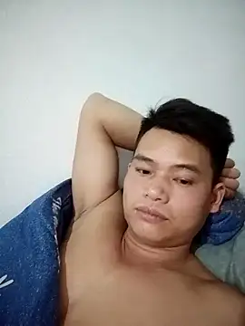 Maycute18 online show from 02.10.26