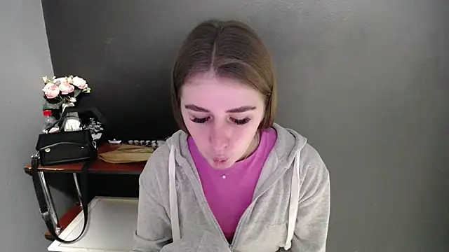 Sunny siren online show from 02.18.26