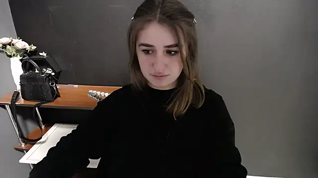 Sunny siren online show from 04.20.26