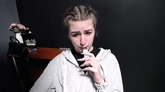 Sunny siren online show from 04.24.26