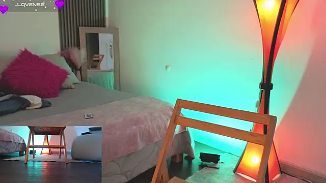 fransheskarossi online show from 04.13.26