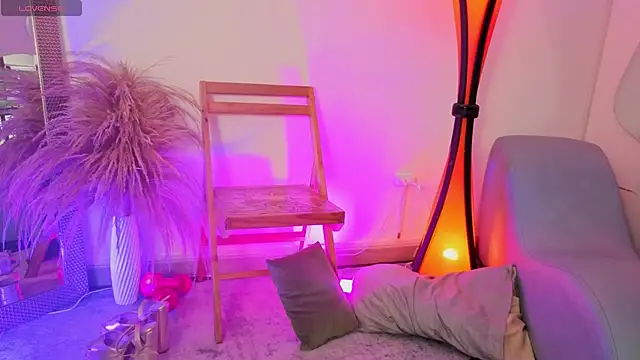 fransheskarossi online show from 04.18.26