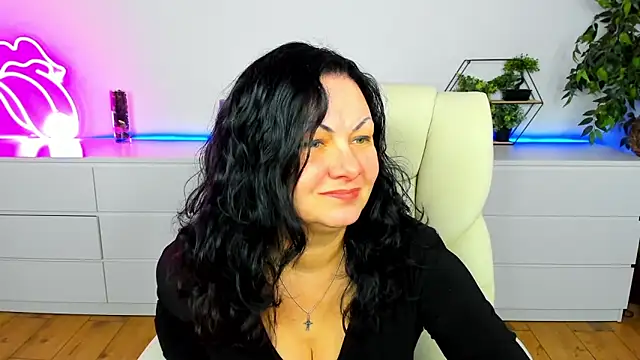 IrissMoon online show from 01.18.26