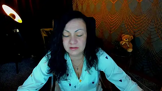 IrissMoon online show from 05.31.26