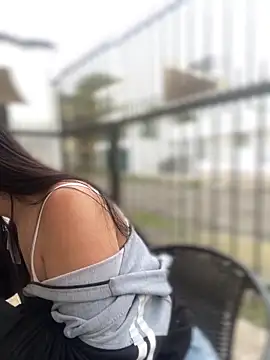 StrawberryPink  online show from 02.17.26