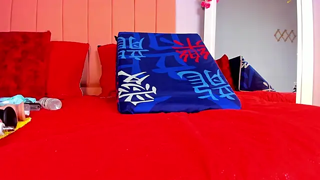 rose thompson19 online show from 07.17.26