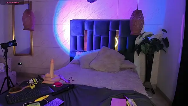 sophia willliamss online show from 02.27.26