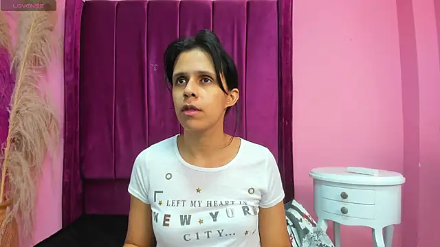 mitzukywinteer online show from 04.17.26